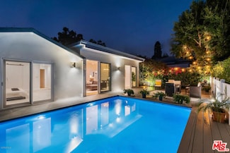 11314 Gladwin St, Los Angeles, CA 90049