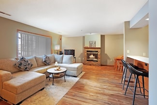 17354 W Lincoln Ave Unit 3, New Berlin, WI 53146