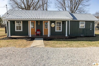 304 Quigley St, Cave City, KY 42127