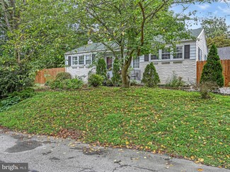 14 Walnut Rd, Wallingford, PA 19086