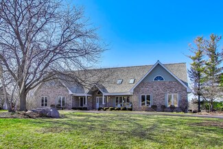 13 Greenbriar Ln, Hawthorn Woods, IL 60047