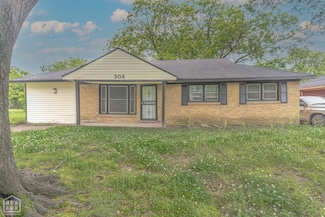 306 N 35th St, West Memphis, AR 72301