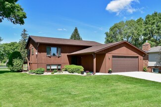 518 Saint Martin Ave, Saint Charles, MN 55972