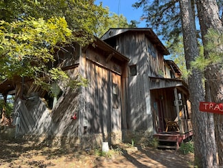555 Cedar Glade Rd, Calico Rock, AR 72519