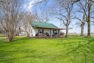 135 Campbellsville Pike, Ethridge, TN 38456
