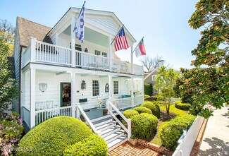 114 Marsh St, Beaufort, NC 28516