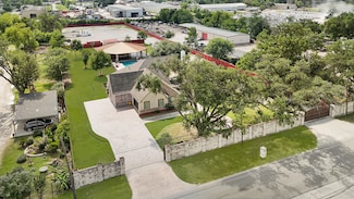 13635 Reeveston Rd, Houston, TX 77039