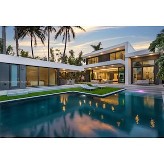 2456 Prairie Ave, Miami Beach, FL 33140