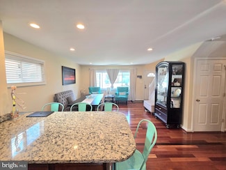 108 N Gladden St, Alexandria, VA 22304