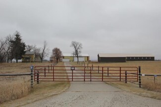 9853 230th St, Clear Lake, IA 50428