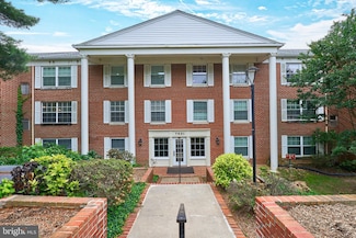 7621 Tremayne Place Unit 205, McLean, VA 22102