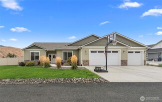 156 Starlight Ave, Wenatchee, WA 98801