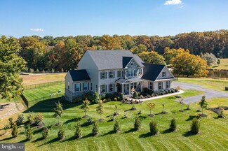 10244 Forest Lake Dr, Great Falls, VA 22066