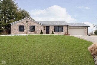 571 E Edgewood Dr, Danville, IN 46122