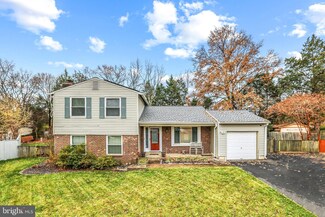 350 Hillwood Ct, Herndon, VA 20170