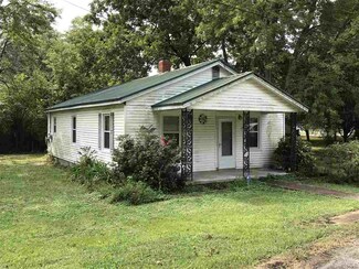 1053 Lepayne St, Milan, TN 38358