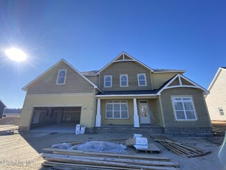 2740 Windflower Ln, Grimesland, NC 27837