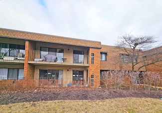 10 Old Oak Dr Unit 205, Buffalo Grove, IL 60089