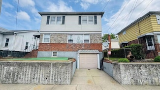 136-23 61st Rd, Flushing, NY 11367