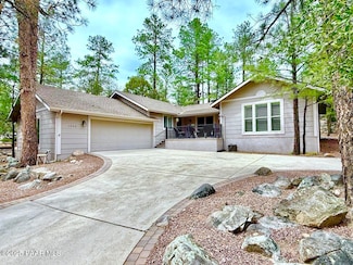 1902 Pine Tree Dr, Prescott, AZ 86303
