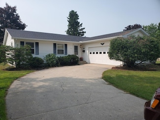 519 W Avenue B, Newberry, MI 49868