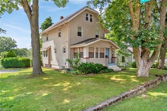 1586 Hillcrest St, Akron, OH 44314