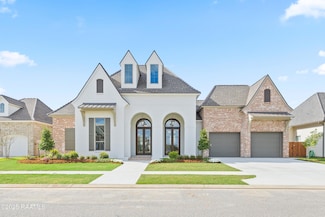 221 Rue de La Rochelle, Broussard, LA 70518