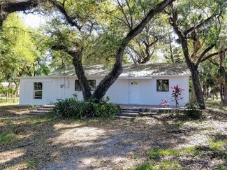 1343 Ortona Locks Rd, Moore Haven, FL 33471