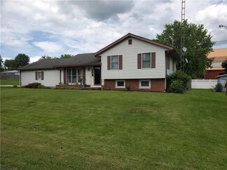 410 S 8th St, Petersburg, IN 47567
