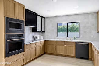 8019 E Del Timbre Dr, Scottsdale, AZ 85258