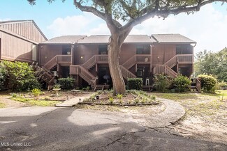 202 Lakeside Villa Unit A, Diamondhead, MS 39525