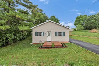 81 Williams St, Lockbourne, OH 43137