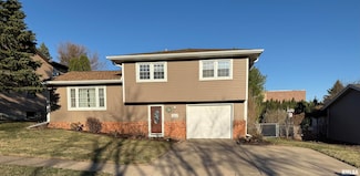 2803 Sycamore Terrace, Bettendorf, IA 52722