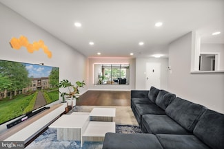 3031 Borge St Unit 205, Oakton, VA 22124