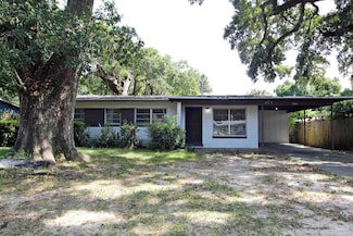 106 Saint Regis Dr, Pensacola, FL 32505