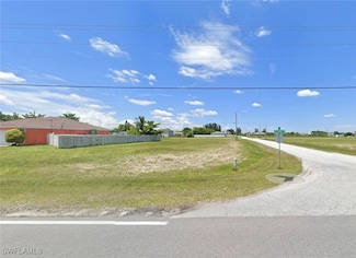 511 Diplomat Pkwy E, Cape Coral, FL 33909