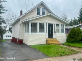 1732 Avenue H, Schenectady, NY 12304