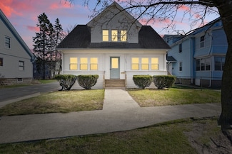 1183 Carew St, Springfield, MA 01104