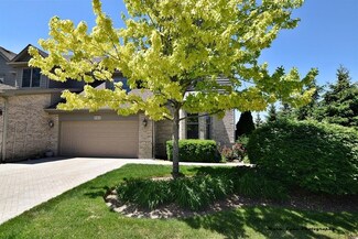 941 Oak Crest Ln, Saint Charles, IL 60175