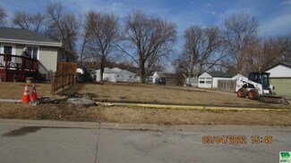1413 W Willis Ave, Sioux City, IA 51103