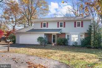 1967 Robin Ct, Bethlehem, PA 18015