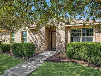 2027 Fair Weather Dr, Lancaster, TX 75146