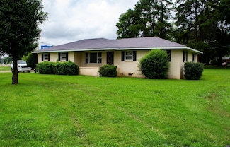 933 University St, Martin, TN 38237
