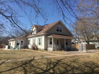 203 N Kansas St, Oxford, KS 67119