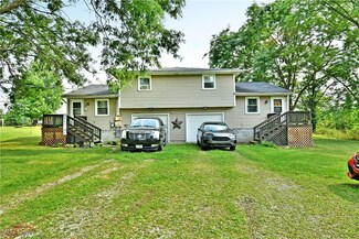 3478 Everett Hull Rd, Cortland, OH 44410
