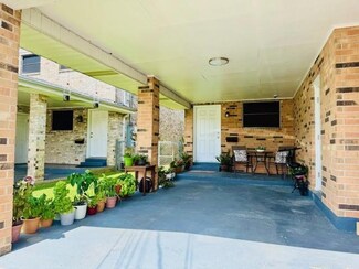 6270 Bellaire Dr, New Orleans, LA 70124