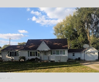 2223 Makin Dr, Lima, OH 45804