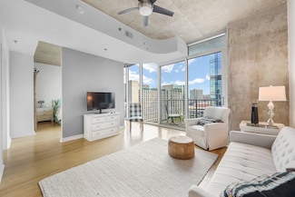301 Demonbreun St Unit 1917, Nashville, TN 37201