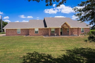 511 County Road 3010, Mount Vernon, TX 75457