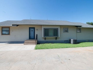 308 N Ash St, Hillsboro, KS 67063